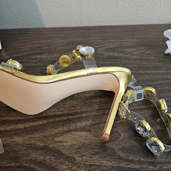 Azalea Wang "Everly" Gold 12M Heels - Picture 8 of 8